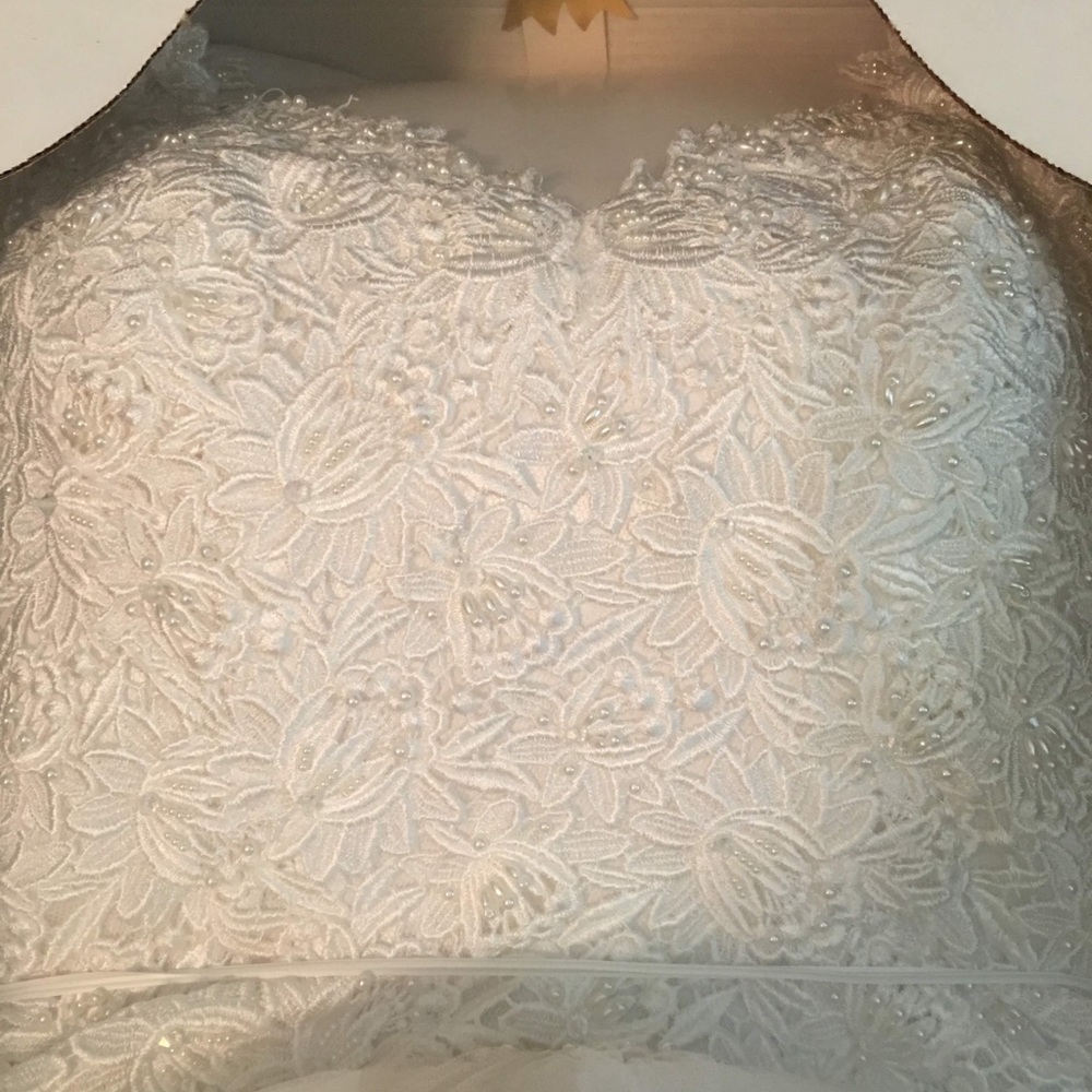 Wedding dress